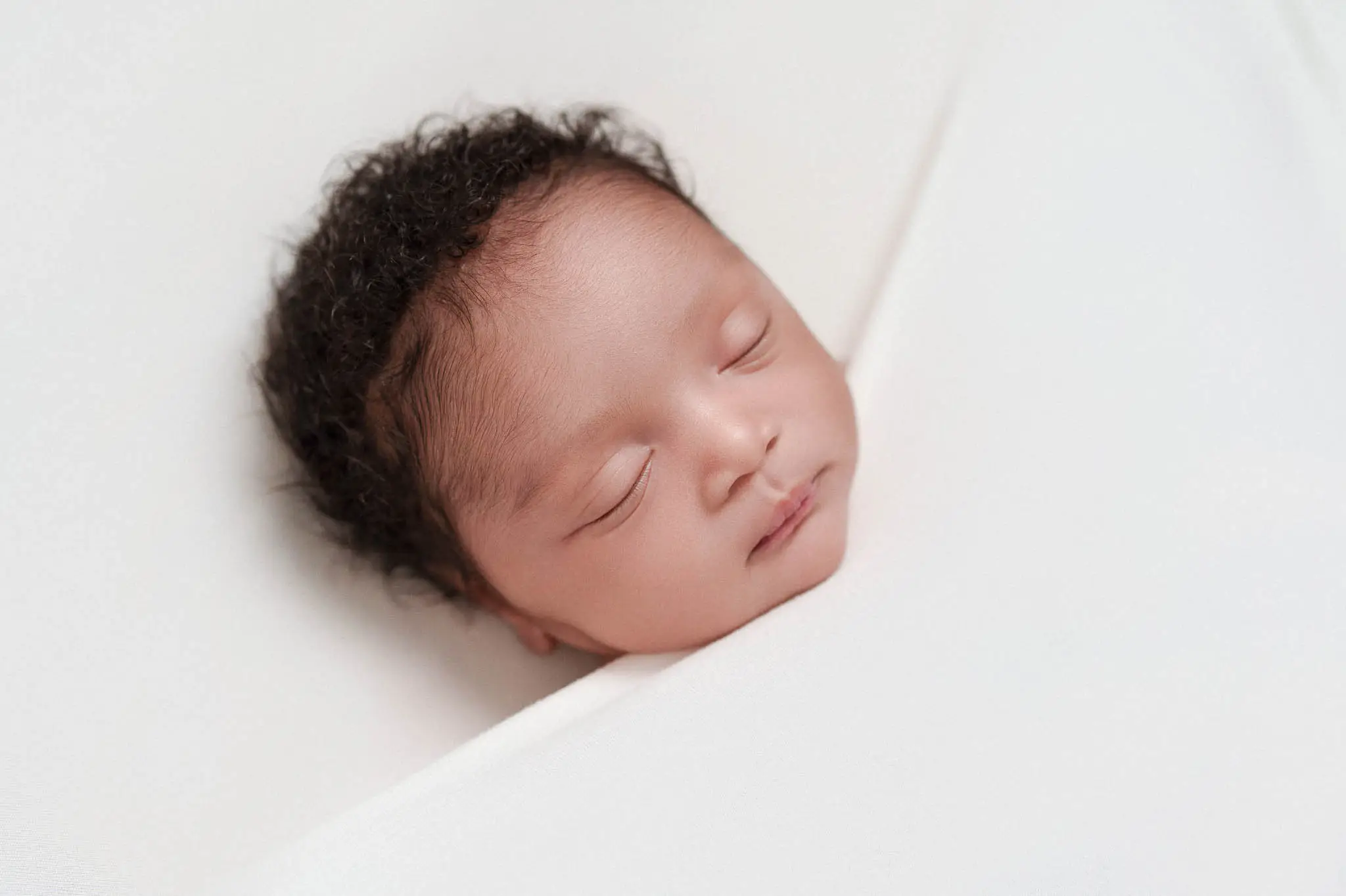 At-home newborn portrait example 2