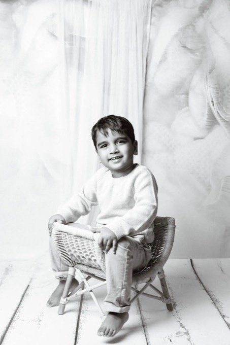 Natural family photography in black and white